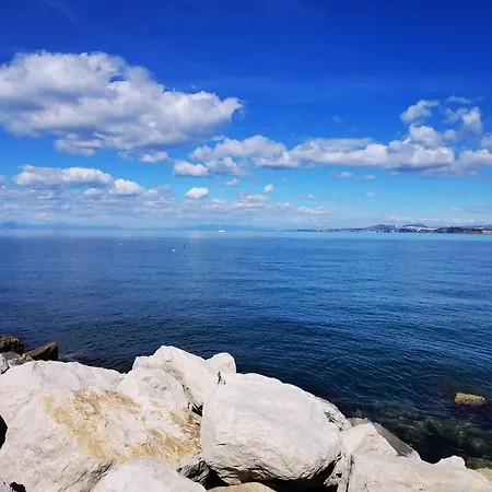 Апартаменты Fisherman's Cave